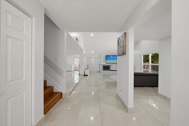 4 bedroom SingleFamilyResidence at 8811 SW 150th Place Circle, Hammocks Sec 1, Miami — photo 2