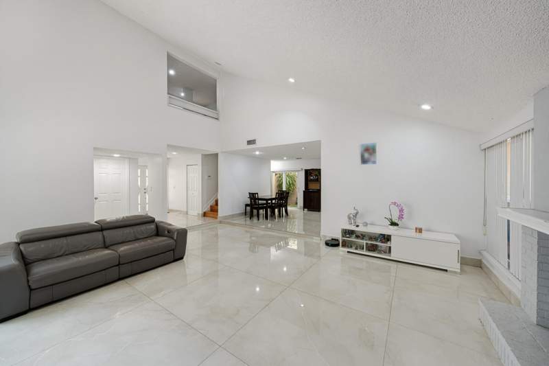 4 bedroom SingleFamilyResidence at 8811 SW 150th Place Circle, Hammocks Sec 1, Miami — photo 5