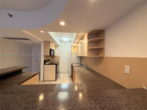 100 Lincoln Rd 1410, Miami Beach FL - photo 15 of 30