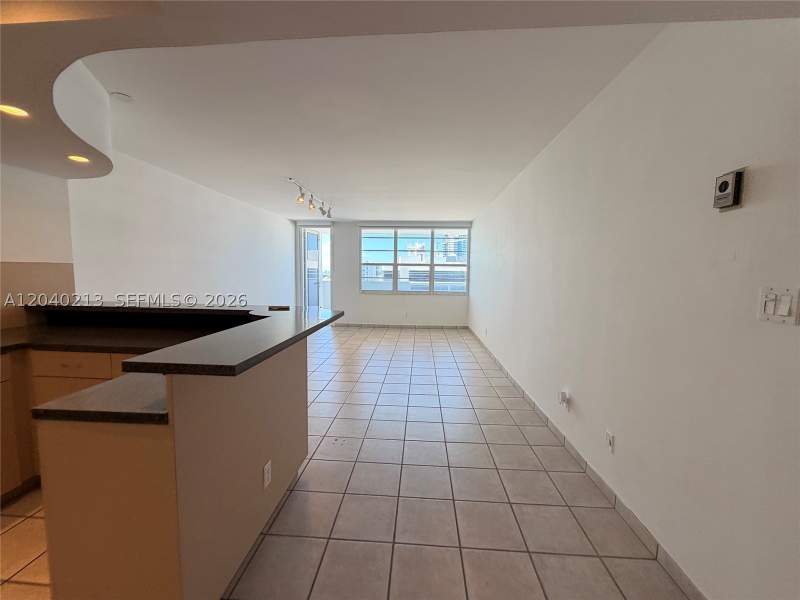 1 bedroom Condominium at 100 Lincoln Rd 1410, The Decoplage Condo, Miami Beach — photo 4