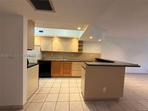 100 Lincoln Rd 1410, Miami Beach FL - photo 7 of 30