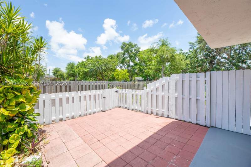 2 bedroom Condominium at 1450 NE 151st St 101, The Lofts Town Villas Con, Miami — photo 2