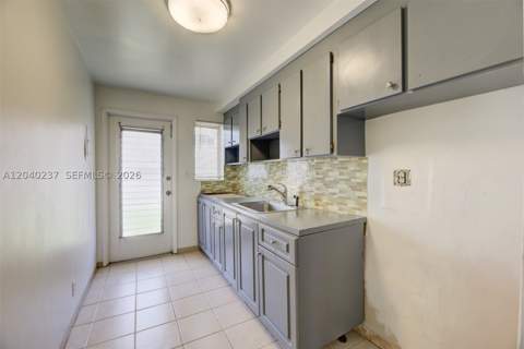 1450 NE 170th St 115, North Miami Beach FL - photo 17 of 36