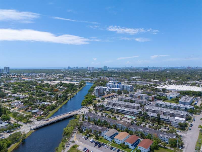 2 bedroom Condominium at 1450 NE 170th St 115, Floridian Arms Condo, North Miami Beach — photo 2