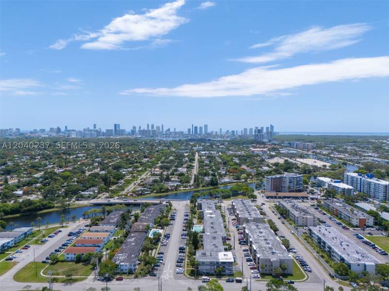 2 bedroom Condominium at 1450 NE 170th St 115, Floridian Arms Condo, North Miami Beach — photo 3