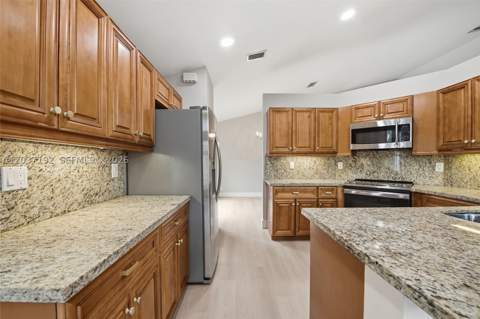 110 Cameron Ct, Weston FL - photo 21 of 66