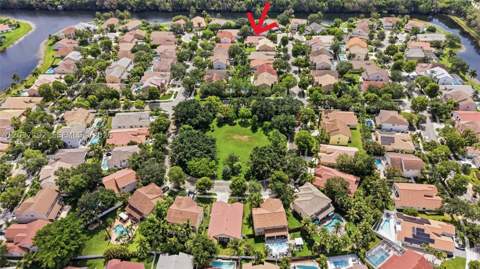 110 Cameron Ct, Weston FL - photo 6 of 66