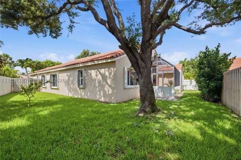 110 Cameron Ct, Weston FL - photo 7 of 66