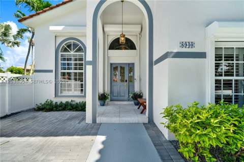 8940 SW 160th St, Palmetto Bay FL - photo 6 of 45