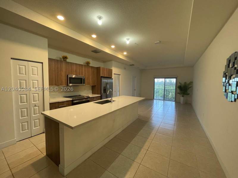 3 bedroom Condominium at 8025 NW 104th Ave 31, Apex At Park Central Cond, Doral — photo 4