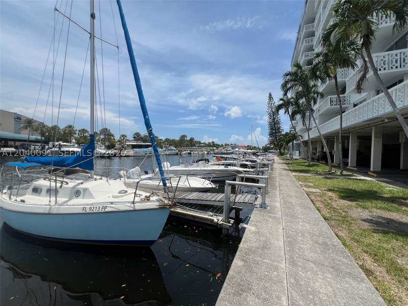 1 bedroom Condominium at 13155 Ixora Ct 703, Keystone Harbor Club Cond, North Miami — photo 2