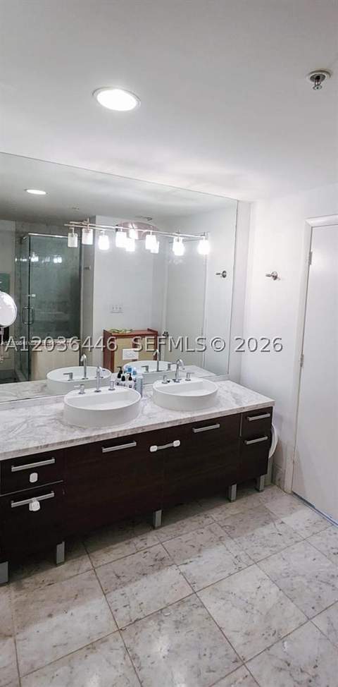 244 Biscayne Blvd 301, Miami FL - photo 9 of 20