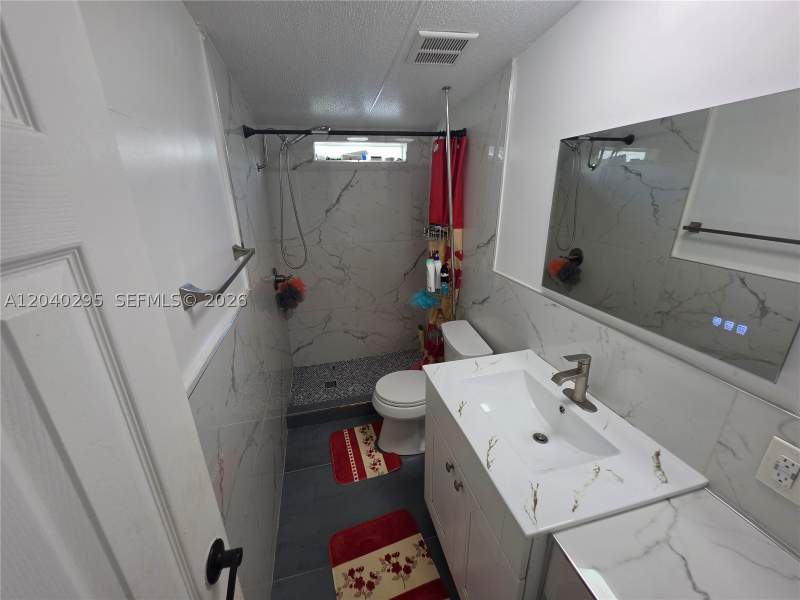 4 bedroom MobileHome at 1529 SW 131 Avenue, University Lakes, Miami — photo 4