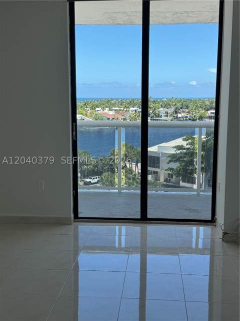 20505 E Country Club Dr 835, Aventura FL - photo 13 of 26