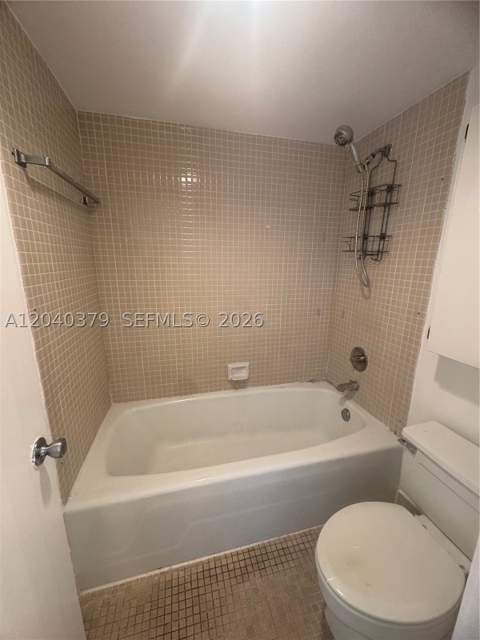20505 E Country Club Dr 835, Aventura FL - photo 15 of 26
