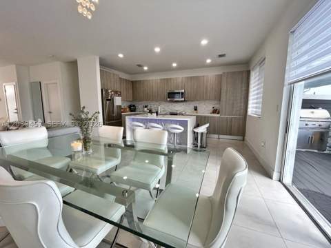 7243 NW 103rd Path, Doral FL - photo 14 of 55