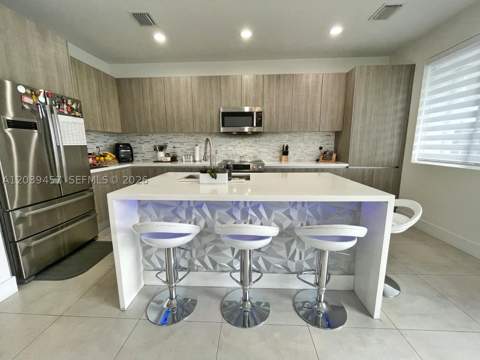 7243 NW 103rd Path, Doral FL - photo 15 of 55