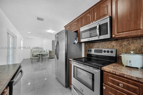 28410 SW 147th Ave, Homestead FL - photo 10 of 29