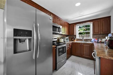 28410 SW 147th Ave, Homestead FL - photo 12 of 29