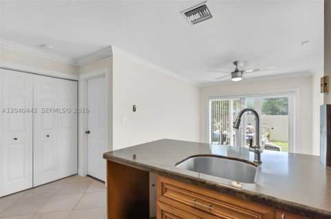 10170 NW 54th Ter, Doral FL - photo 12 of 47