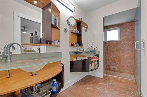 10170 NW 54th Ter, Doral FL - photo 23 of 47