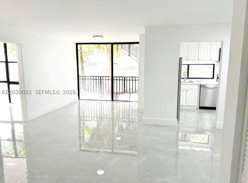 2 bedroom Condominium at 16909 N Bay Rd 116, Plaza Of Americas Condo P, Sunny Isles Beach — photo 3