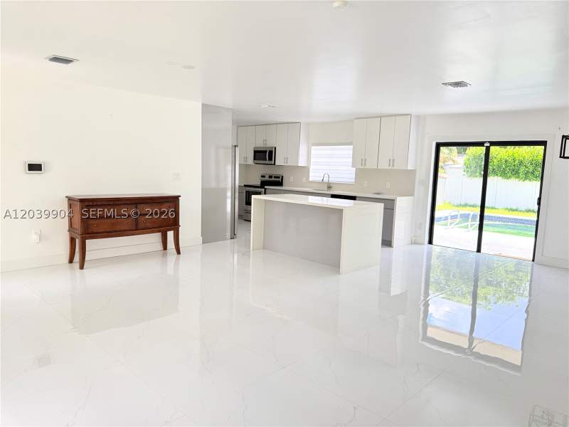 3 bedroom SingleFamilyResidence at 18133 SW 93rd Ave, Bel Aire Sec 16, Palmetto Bay — photo 3