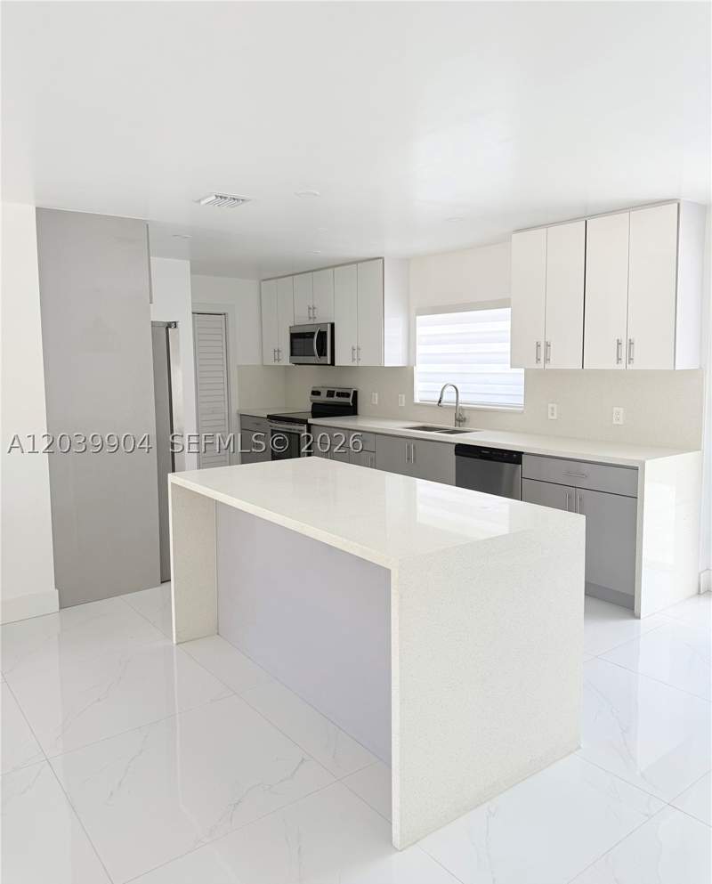 3 bedroom SingleFamilyResidence at 18133 SW 93rd Ave, Bel Aire Sec 16, Palmetto Bay — photo 5