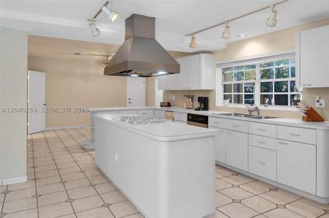 5309 Alton Rd, Miami Beach FL - photo 11 of 51
