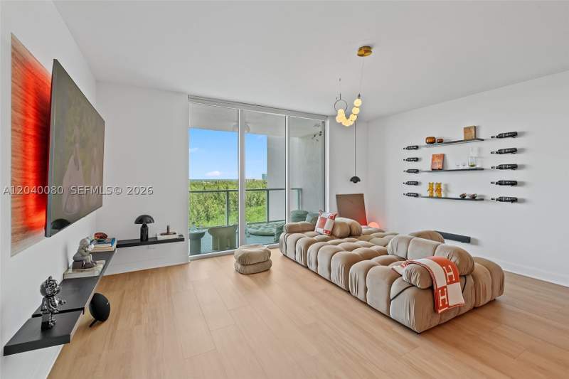 3 bedroom Condominium at 14951 Royal Oaks Ln 1202, The Oaks I Condo, North Miami — photo 5