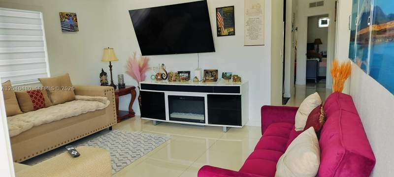 3 bedroom SingleFamilyResidence at 4223 NW 32nd Ave, Lauraville Gardens, Miami — photo 3