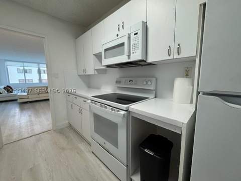 5401 Collins Ave 513, Miami Beach FL - photo 20 of 40