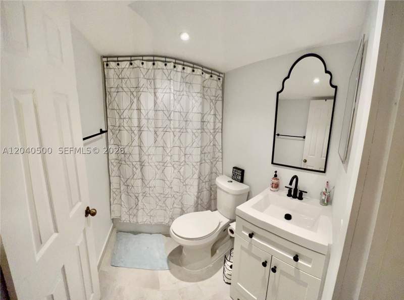 2 bedroom Condominium at 1350 NE 119th St 135021, Biscayne Park Terrace Con, Miami — photo 2