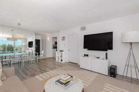 90 Alton Rd 607, Miami Beach FL - photo 7 of 25