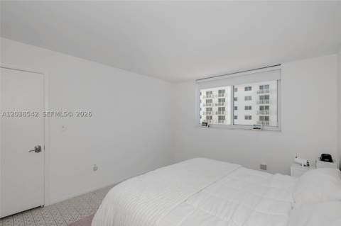 401 Ocean Dr 810, Miami Beach FL - photo 18 of 27