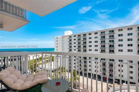 401 Ocean Dr 810, Miami Beach FL - photo 24 of 27