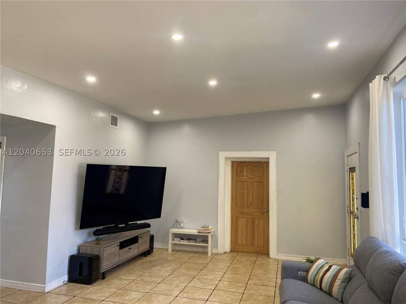 4 bedroom SingleFamilyResidence at 540 NW 111 St, West Miami Shores Sec D, Miami — photo 4