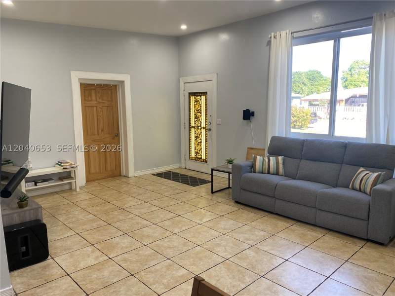 4 bedroom SingleFamilyResidence at 540 NW 111 St, West Miami Shores Sec D, Miami — photo 5