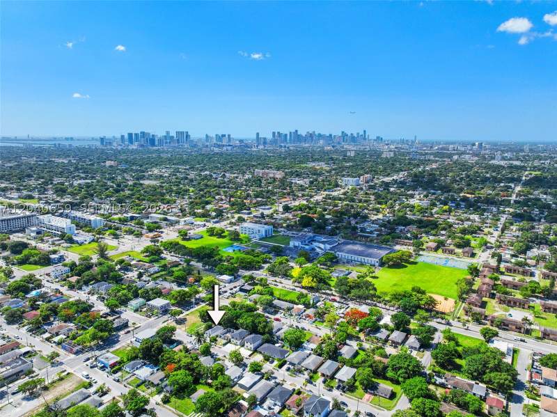4 bedroom SingleFamilyResidence at 1820 NW 63rd St, Liberty City, Miami — photo 4