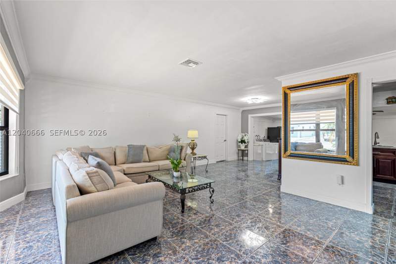 4 bedroom SingleFamilyResidence at 7701 W 16th Ct, Palm Springs Lakes 6th Ad, Hialeah — photo 4