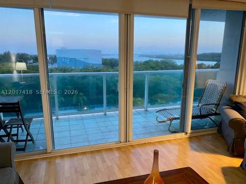 100 Bayview Dr 726, Sunny Isles Beach FL - photo 13 of 38