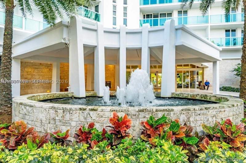 2 bedroom Condominium at 100 Bayview Dr 726, Arlen House East Condo, Sunny Isles Beach — photo 2