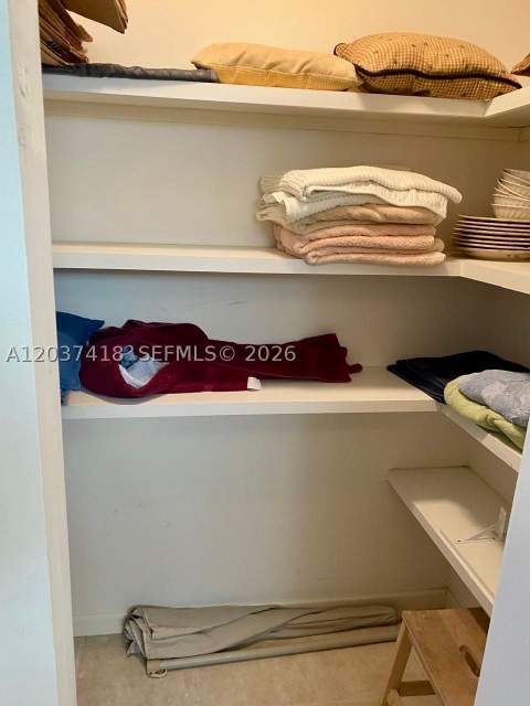 100 Bayview Dr 726, Sunny Isles Beach FL - photo 20 of 38