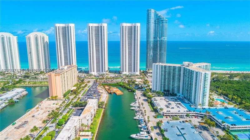 2 bedroom Condominium at 100 Bayview Dr 726, Arlen House East Condo, Sunny Isles Beach — photo 3