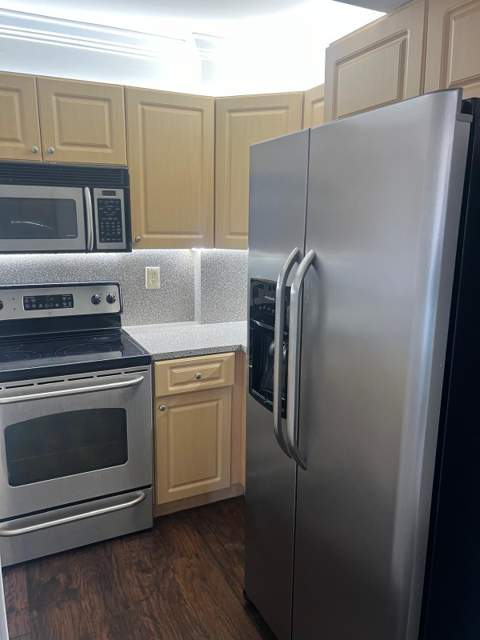 8145 NW 7th Street 208, Miami FL - photo 7 of 28