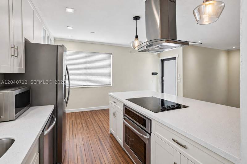 3 bedroom SingleFamilyResidence at 19310 Christmas Rd, Pine Tree Manor Sec 4, Cutler Bay — photo 3