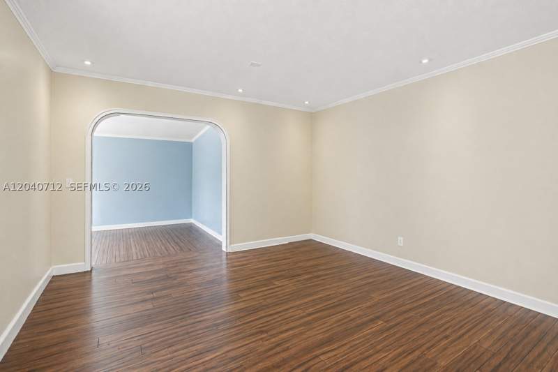 3 bedroom SingleFamilyResidence at 19310 Christmas Rd, Pine Tree Manor Sec 4, Cutler Bay — photo 5