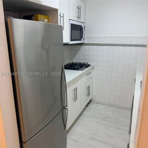 344 Meridian Ave 2B, Miami Beach FL - photo 6 of 11