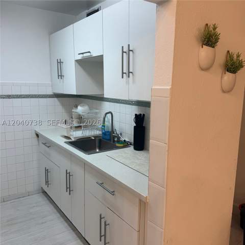 344 Meridian Ave 2B, Miami Beach FL - photo 7 of 11
