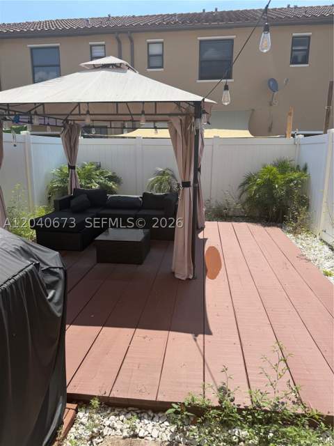 8929 W 35th Way, Hialeah FL - photo 11 of 23